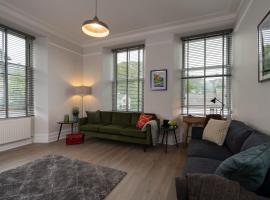 Spacious Apartment in Coniston, by LetMeStay, hotell i Coniston