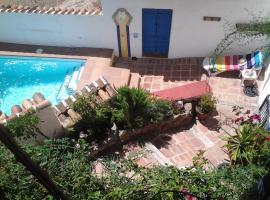 Villa Carlitos, cottage in Comares