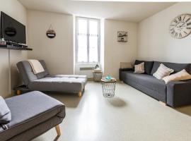 Studio centre ville avec parking privé, hotel i Cholet