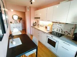 SUNSET Apartment Near Sea - family friendly space with bath and good coffee