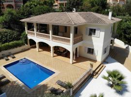 Exclusive Poolvilla Patricia - Camp de Mar, Strandhaus in Andratx