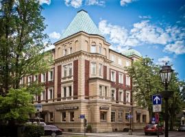 Parkhotel Traunstein, хотел в Траунщайн