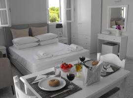 Milos Bay Suites、アダマスのデザイナーズホテル