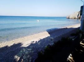 Giannis Studios, hotel v destinaci Melínta