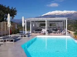 GALINI BREEZE - Full Resort for 8 persons - 4 Private Studios for 2 - heated pool - sea view