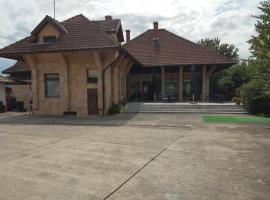 Motel restoran 011, hotel v destinaci Mladenovac