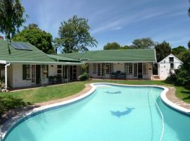 Somer Place B&B, hotel perto de Helderberg Centre, Somerset West