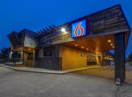 Motel 6 Brooks AB, μοτέλ σε Brooks