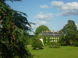 Bed and Breakfast - Château du Vau, hôtel à Ballan-Miré près de : Golf de Touraine