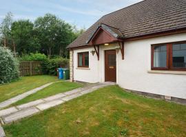 The Nook Holiday Cottage, hotell i Aviemore