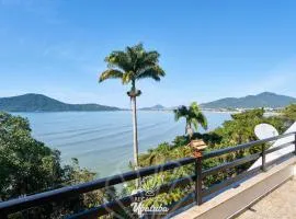 Frente pro MAR, linda VISTA, com piscina e 2 Suítes, no centro de Ubatuba, RECANTO 4