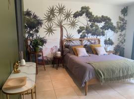 Chambre en Drôme Tropicale, hotel v destinaci Chabeuil