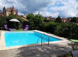 BEL-VUE BELVÈS Périgord, gîte avec VUE IMPRENABLE , PISCINE, къща тип котидж в Белвес