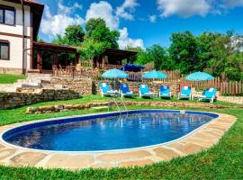 House Maya, guest house in Tryavna