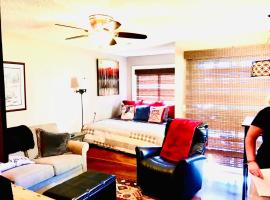 Beech Mountain Cozy Condo, hotel en Beech Mountain