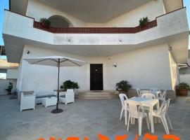 Villa Vistasalentina Piano terra、トッレ・コリメナのホテル