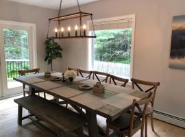 The Mighty Oaks Retreat,modern house Bar Harbor Acadia MDI, holiday rental in Bar Harbor