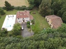 Maison Lalanne, hotel com estacionamento em Castelnau-Chalosse