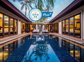 Pai Tan Villas - SHA Extra Plus, отель в городе Пляж Банг Тао, рядом находится Мини-гольф Phuket Adventure