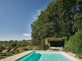 Fiano Villa Sleeps 10 Pool Air Con WiFi, hotel em Fiano