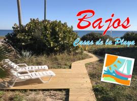 Bajos - At Casas de la Playa Beachside, Ferienwohnung in Flagler Beach
