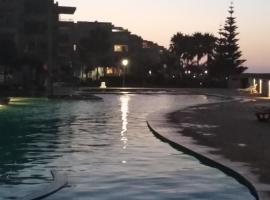 Appartement résidence Evasion piscine plage Bouznika, hotel i Sidi el Haj Bou Derbala