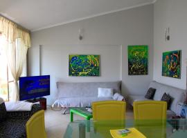 Maria Beach Home in Golem, hotel in Golem