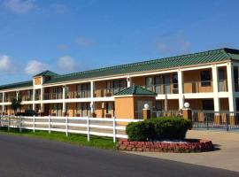 Econo Lodge Inn & Suites Ocean Springs - Biloxi: Ocean Springs şehrinde bir otel