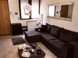 Large house 3 floors City 'n sea, hotell i Vitinia