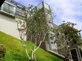 سكاي بافيليون، فندق في كاندي