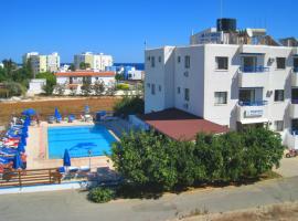 Maouris Hotel Apartments, serviced apartment in Protaras
