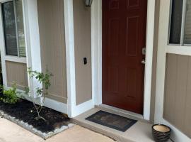 Spacious Home, Close to Attractions, Sleeps 4, hotel cerca de Richard Petty Driving Experience, Orlando