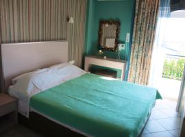 Margarita's Rooms, отель в Потосе