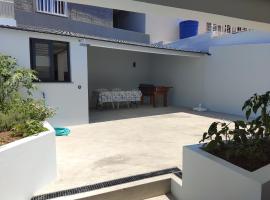 Zoe House, cottage in Paul do Mar