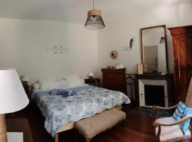 Chambres d'hôtes VILLA ALEXINA, povoljni hotel u gradu 'Trôo'