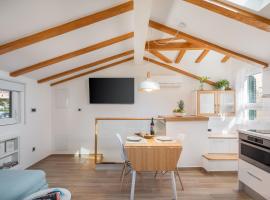 Santolina Apartments