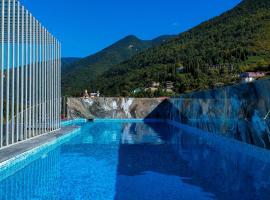 HOTEL CITRUS, отель в Гагре