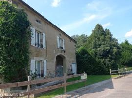 Appartement spacieux au coeur de la nature, дешевий готель у місті Fougerolles