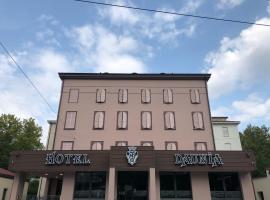 Hotel Daunia, hotel Modenában