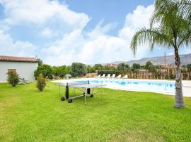 Belvilla by OYO Dream villa with private pool, vila di Solarino