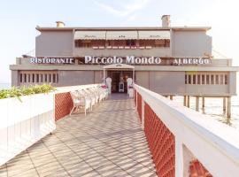 Piccolo Mondo Hotel, hotelli kohteessa Follonica