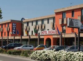 Hotel Residence Ducale, budjettihotelli kohteessa Porto Mantovano