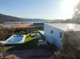 Casa en el lago.unmillondeestrellas, hotell med parkeringsplass i Villaharta