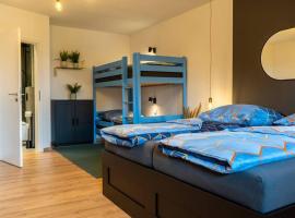 MODERN WESTERN - Apartment BLUE – tani hotel w mieście Eging am See