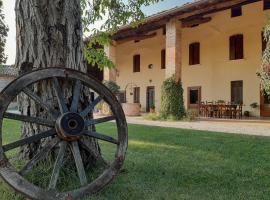 B&B Santa Cristina, hotel con estacionamiento en Montichiari