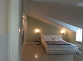 Готель/Апартаменти - Пивоварня Баварія, hotel a Pustomyty