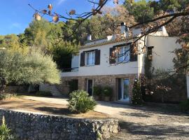 Chambre d'Hôtes "La Cabrière", holiday home in Salernes