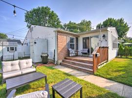 Cape May Quad with Grill - 7 Blocks to Beach!, feriebolig i Cape May