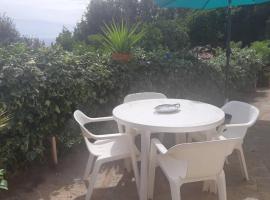 La cacarinette, hotel v destinaci Le Rayol-Canadel-sur-Mer