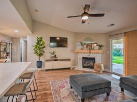 Family-Friendly Home, 6 Mi to Riverwalk Plaza, holiday rental in Bakersfield